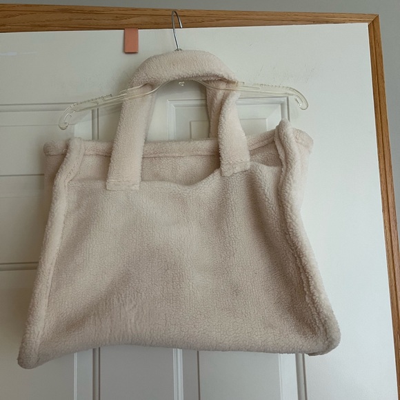Virginia Wolf Stella cream color Sherpa fluffy large tote bag double handles. - Picture 3 of 14